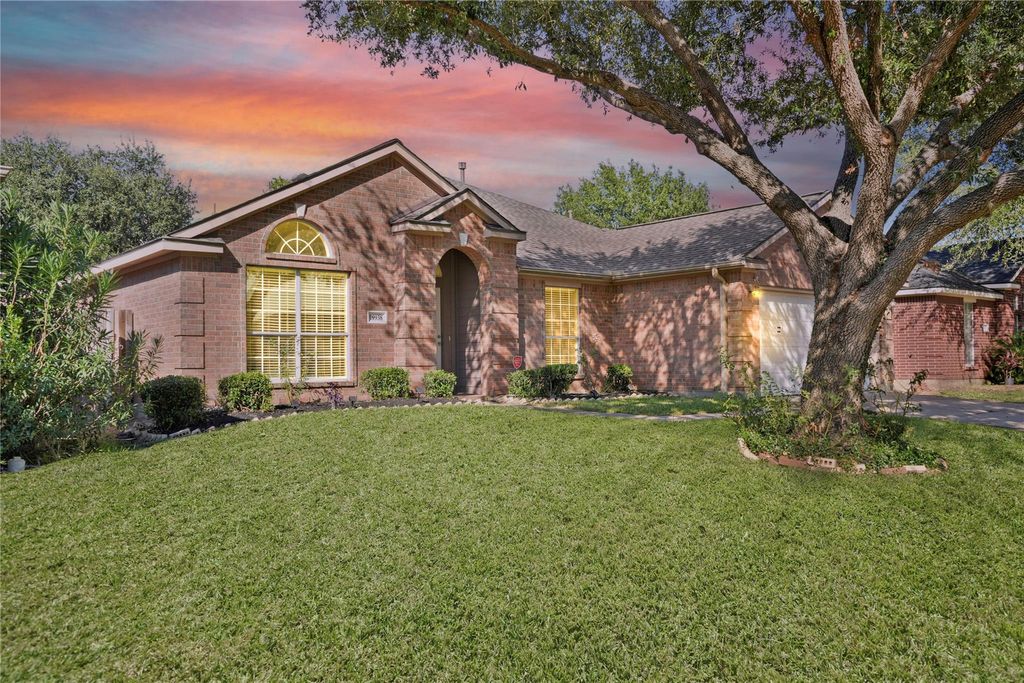 Photo of 19938 Cresent Creek Drive, Katy, TX 77449 (MLS # 93885965)