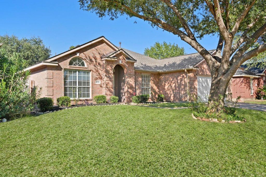 Photo of 19938 Cresent Creek Drive, Katy, TX 77449 (MLS # 93885965)