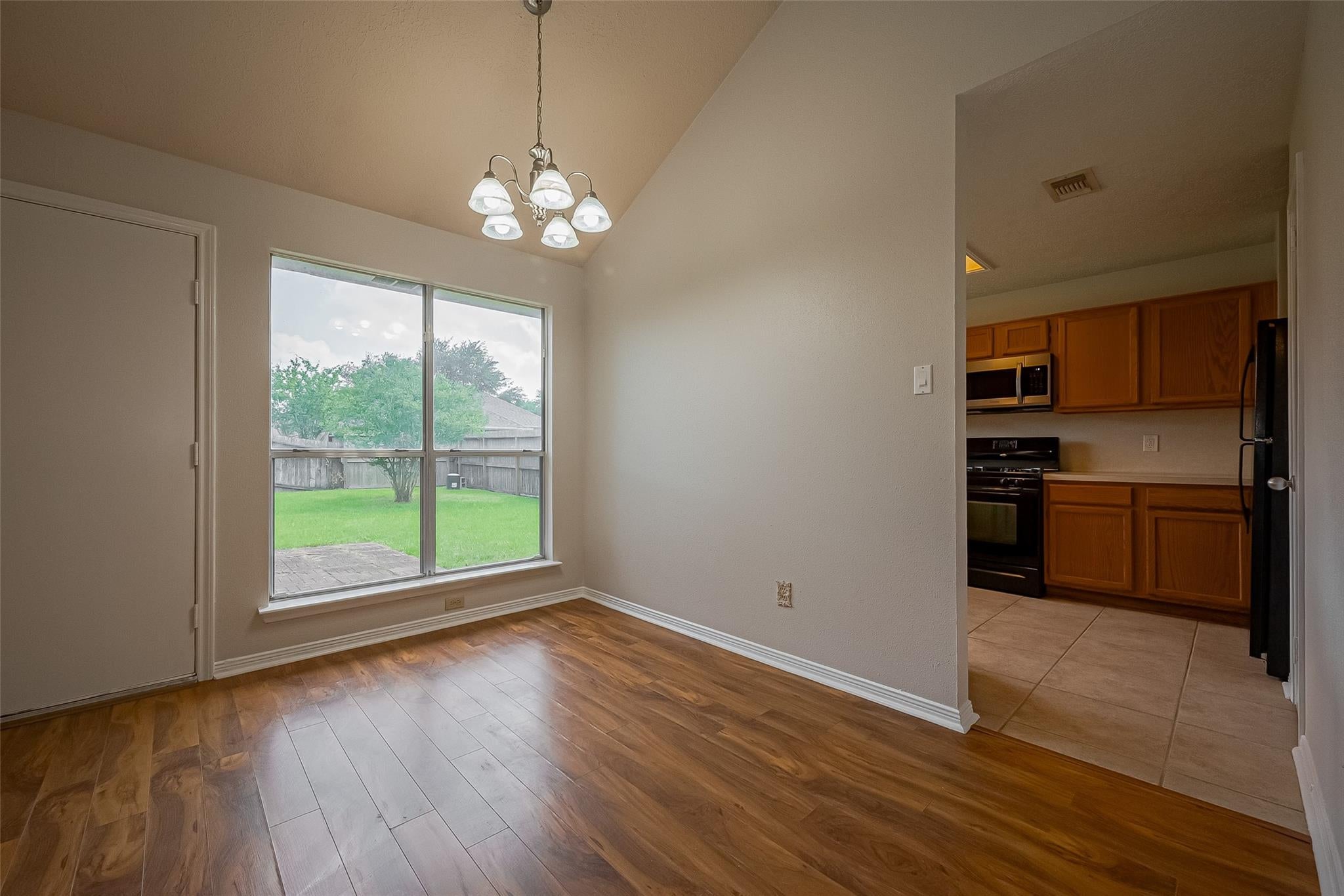 3007 Cloverdale