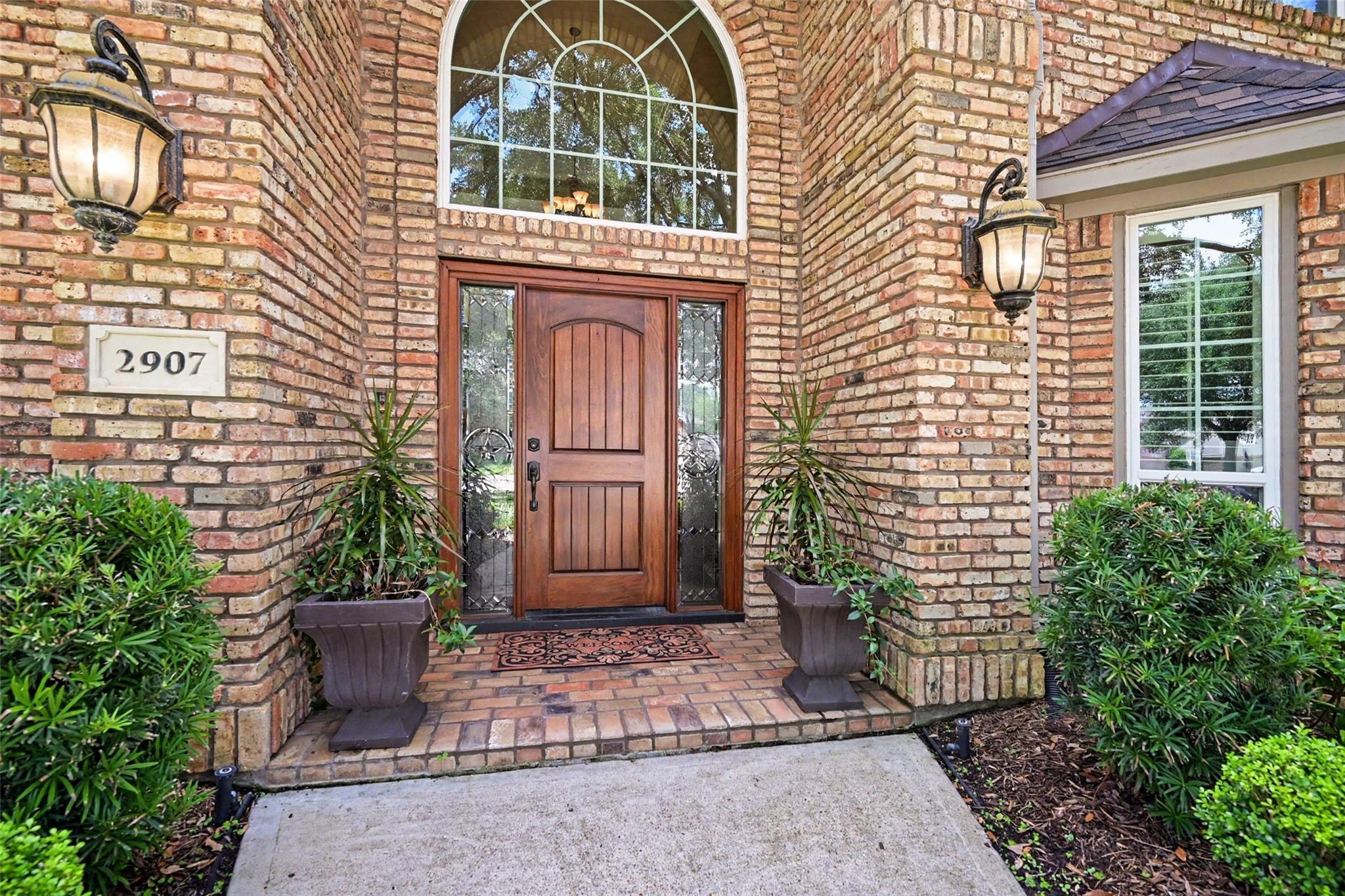 2907 Winding Shore Lane