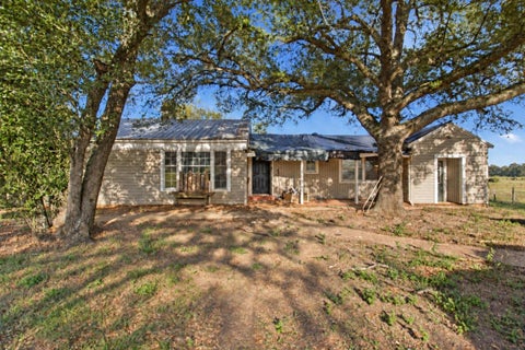 Photo of 920 County Road 2603, Alto, TX 75925 (MLS # 40367908)