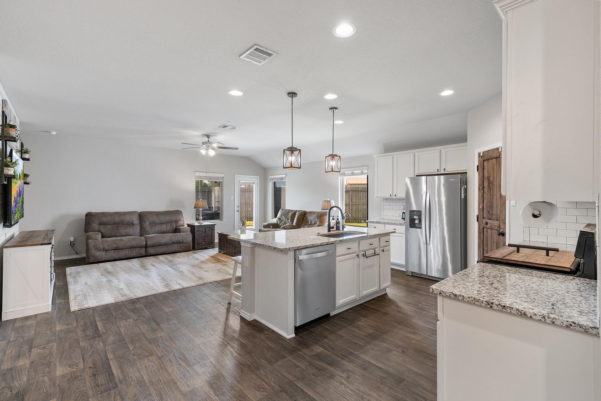 7906 Tamarind Lane