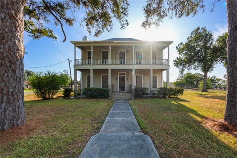 Photo of 113 S Pumphrey Street, Edna, TX 77957 (MLS # 42813841)