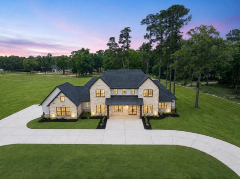 Homes For Sale - 18284 Woodstream Crossing Road<br/> Montgomery, TX 77316