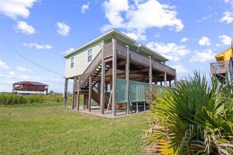 Photo of 844 S Sage Road, Crystal Beach, TX 77650 (MLS # 47193887)