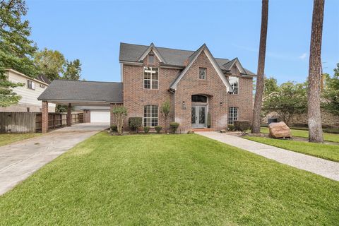 Photo of 6710 Blue Hills Road, Houston, TX 77069 (MLS # 81807847)