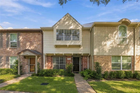 Condo For Rent - 10336 Briar Forest Drive #29/6<br/> Houston, TX 77042