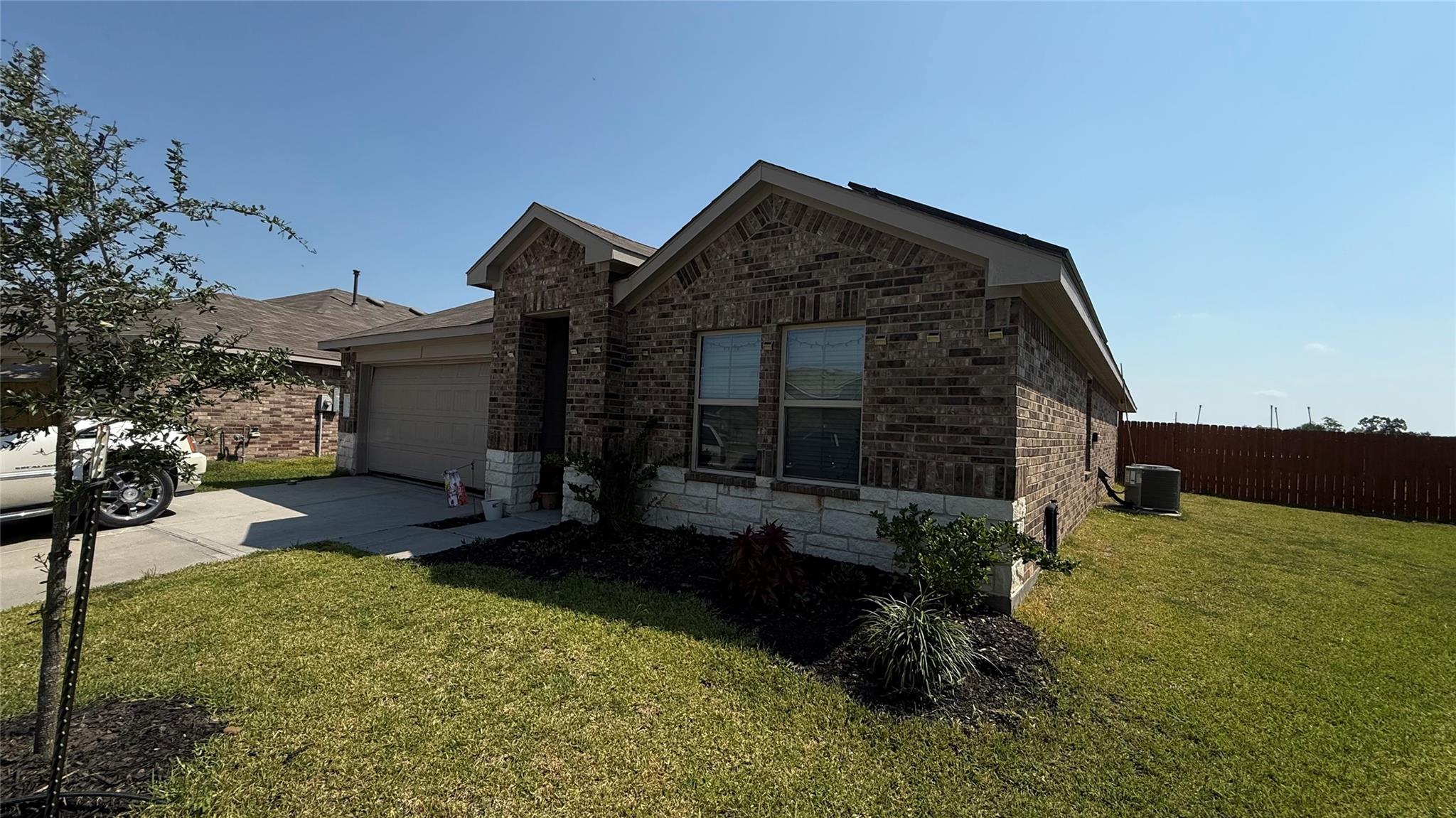 5102 Moonlit Garden Lane