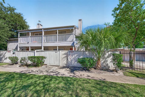 Photo of 9523 Pagewood Lane #9523, Houston, TX 77063 (MLS # 76220127)