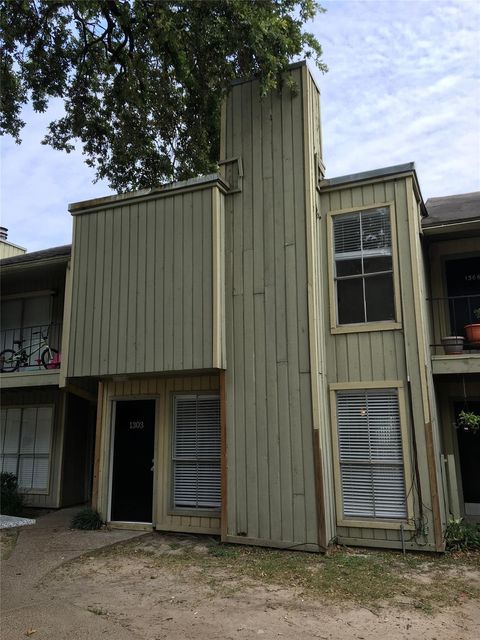 Photo of 5625 Antoine Drive #1303, Houston, TX 77091 (MLS # 6629740) Photo of 5625 Antoine Drive #1303, Houston, TX 77091 (MLS # 6629740)