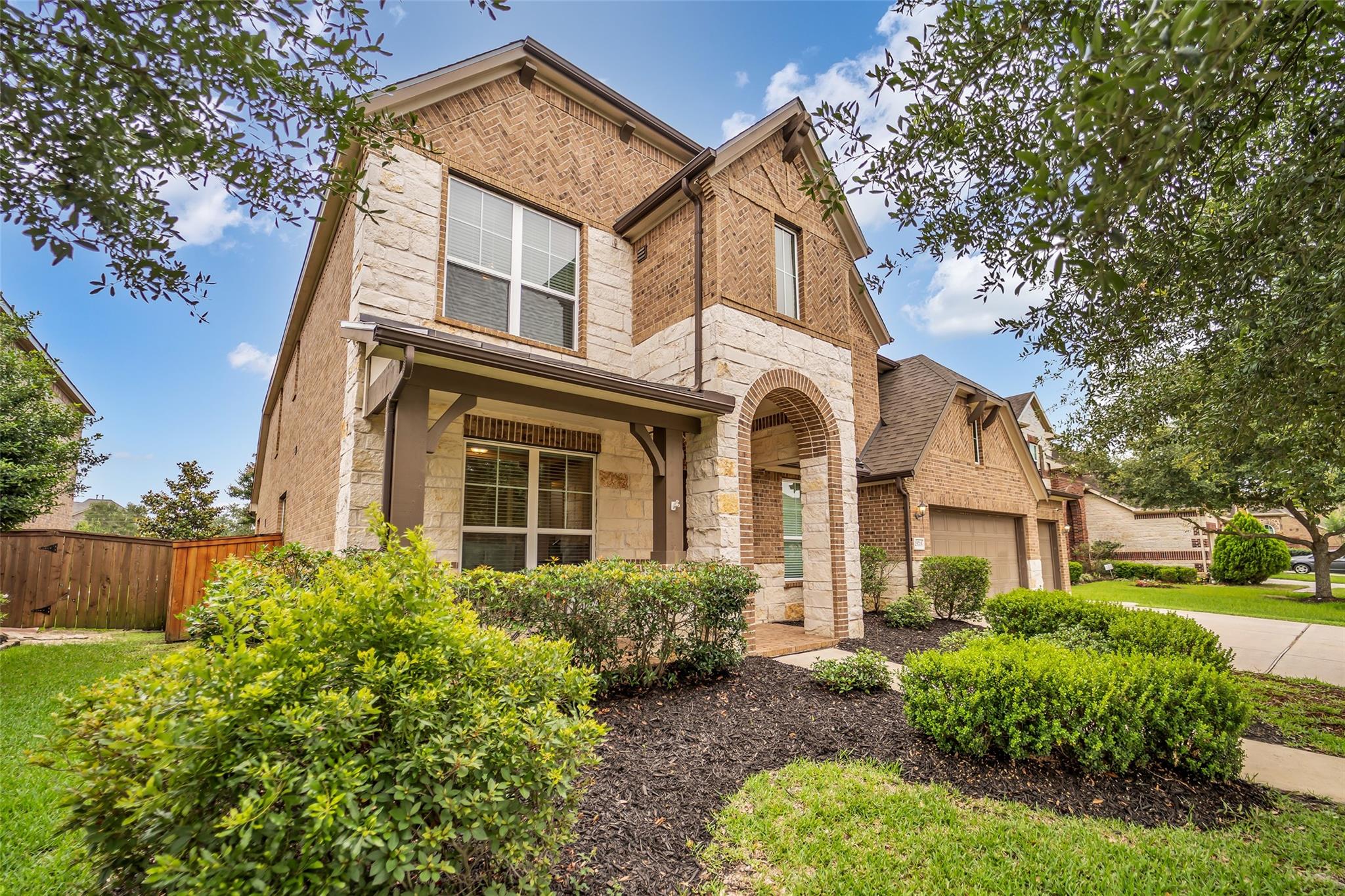 25715 Oakwood Knoll Drive