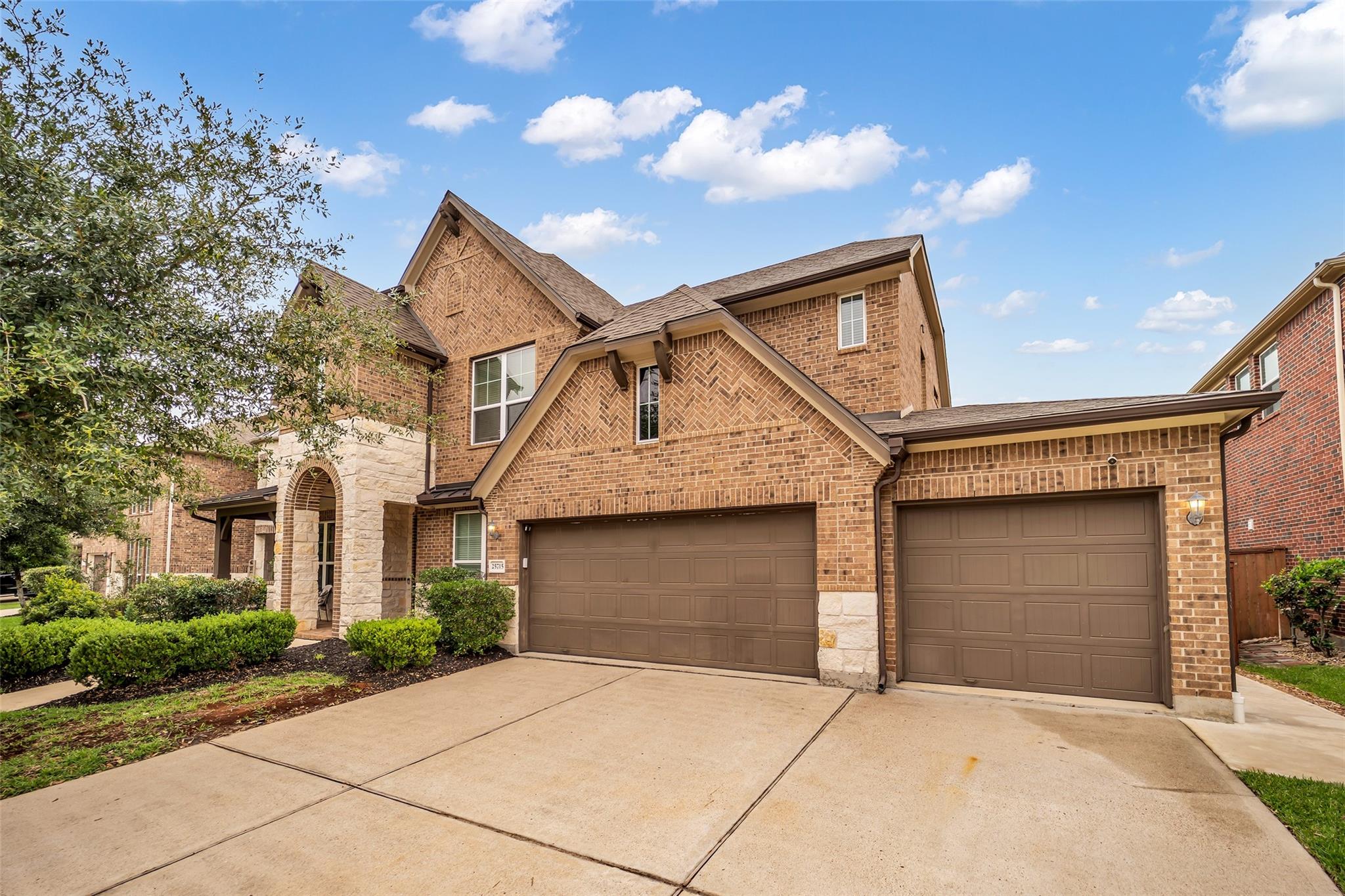25715 Oakwood Knoll Drive