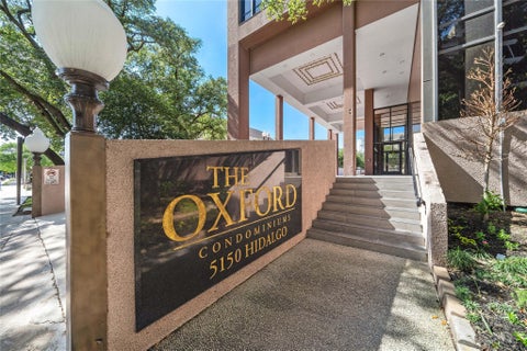 Photo of 5150 Hidalgo Street #1604, Houston, TX 77056 (MLS # 74857325)