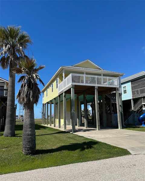 Homes For Sale - 13227 Jolly Roger Drive<br/> Freeport, TX 77541