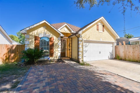 Photo of 4714 Talina Way, Houston, TX 77041 (MLS # 49625887)