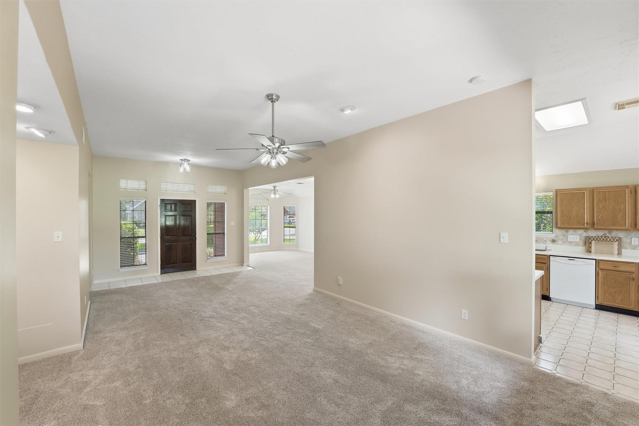 3918 E Peach Hollow Circle