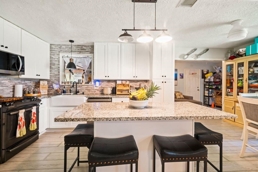 Photo of 2602 Tinechester Drive, Houston, TX 77339 (MLS # 34700404)