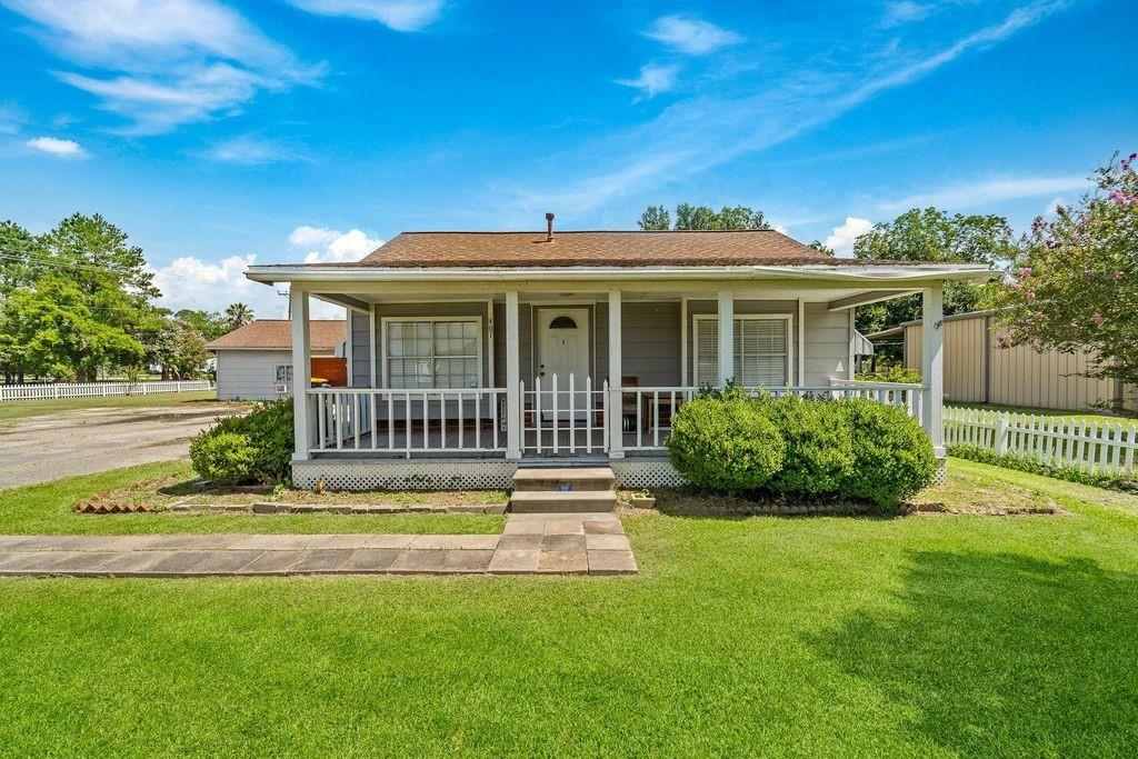 401 Lee Avenue