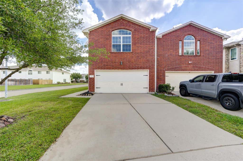 Photo of 5103 Dartmoor Ridge Trail, Houston, TX 77066 (MLS # 37911452)