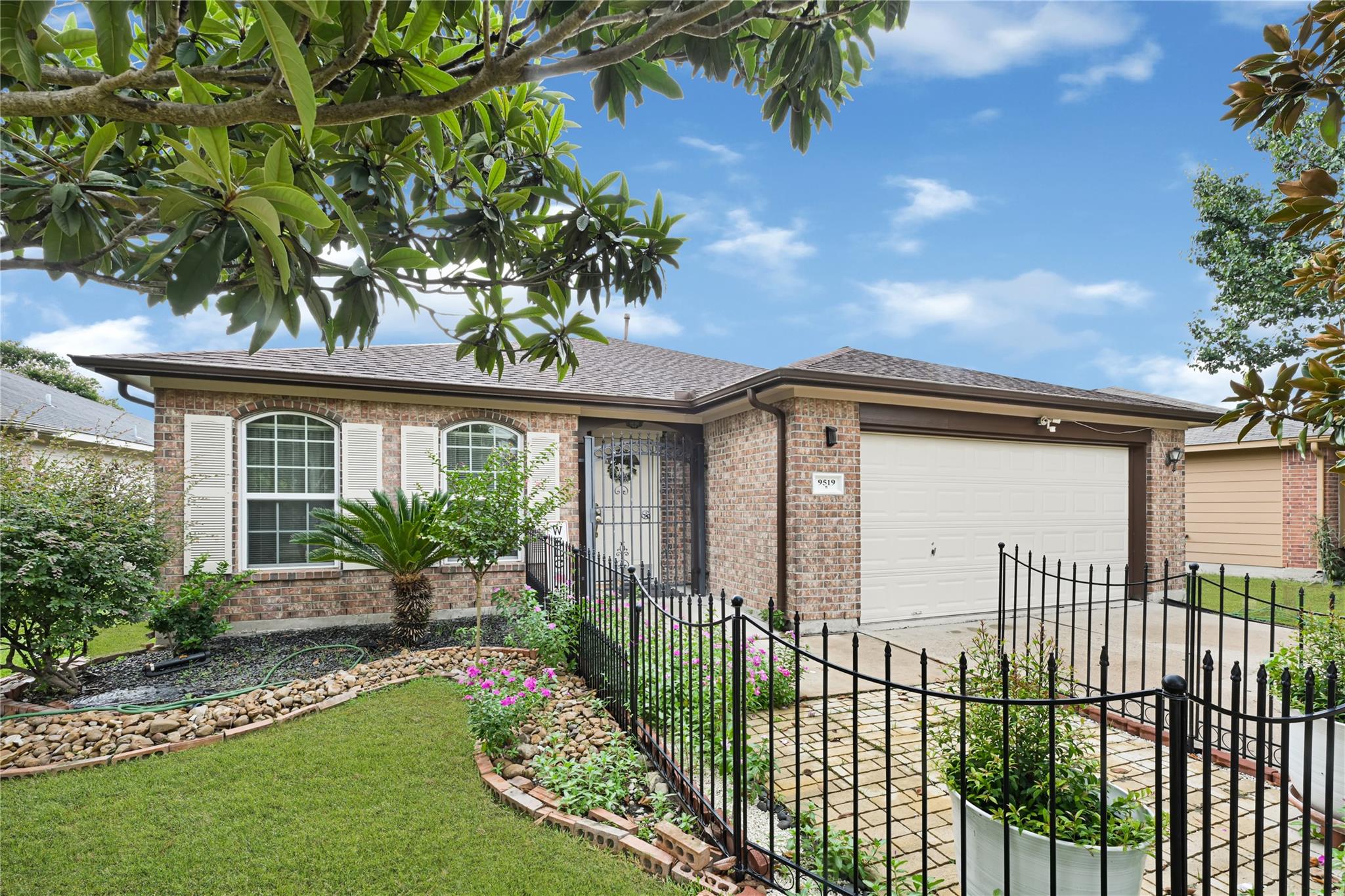9519 Summer Laurel Lane