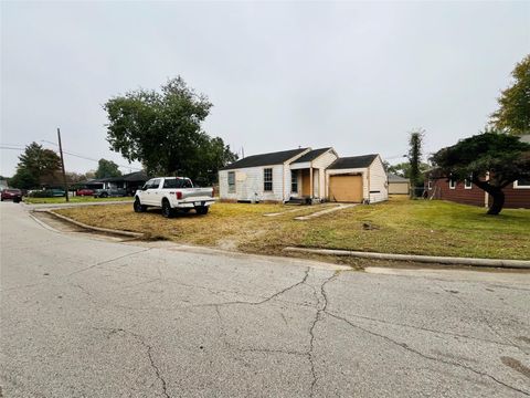 Photo of 2224 11th Street, Galena Park, TX 77547 (MLS # 35675739)