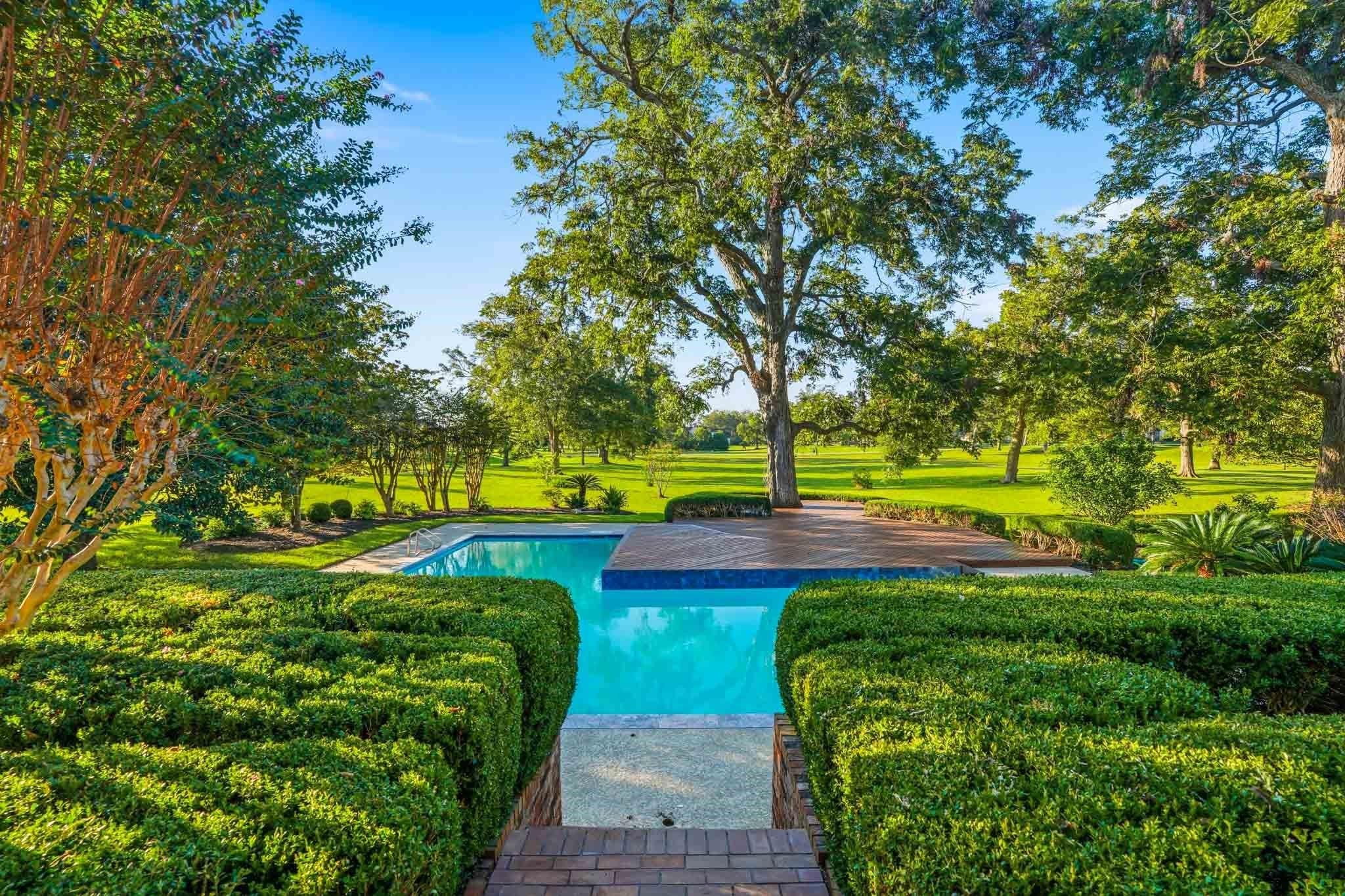 218 Bella Vista Drive