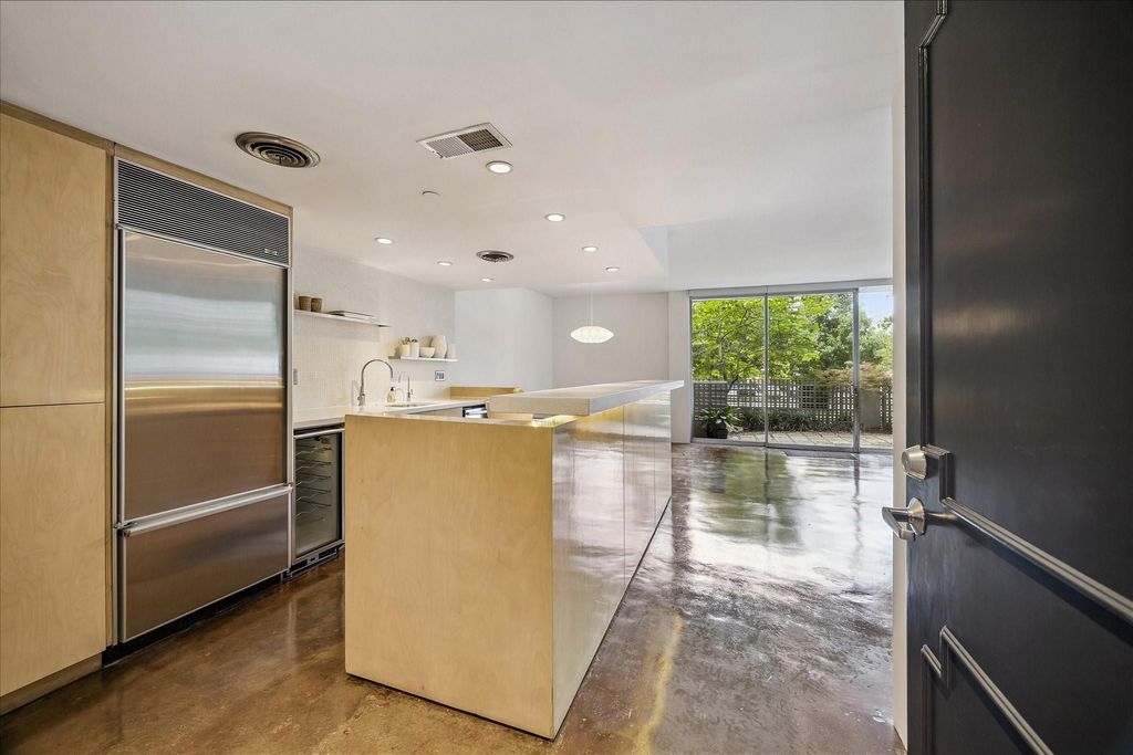 Photo of 2701 Westheimer Road #1H, Houston, TX 77098 (MLS # 93507228)