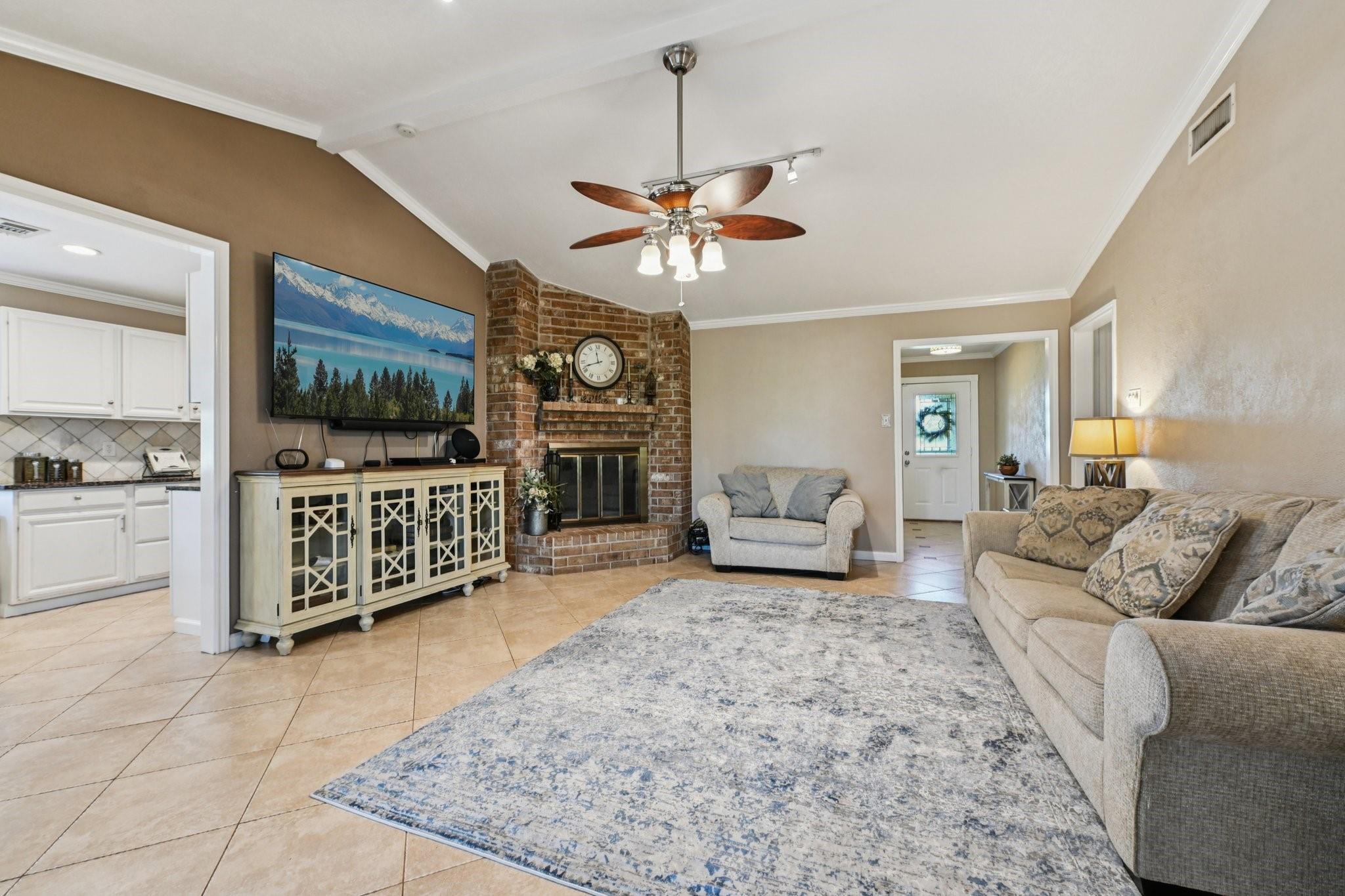 13917 Country Side Street