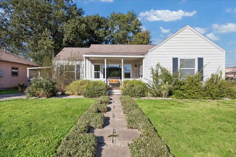 Photo of 5651 Truett Street, Houston, TX 77023 (MLS # 91468396)