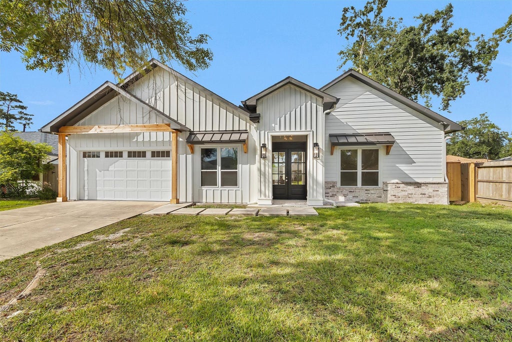 Photo of 1806 De Milo Drive, Houston, TX 77018 (MLS # 5510224)