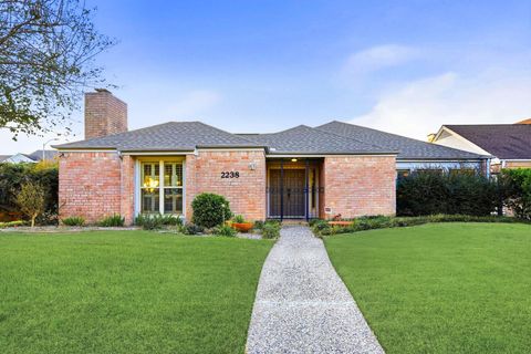 Photo of 2238 Ashford Hollow Lane, Houston, TX 77077 (MLS # 67582119)