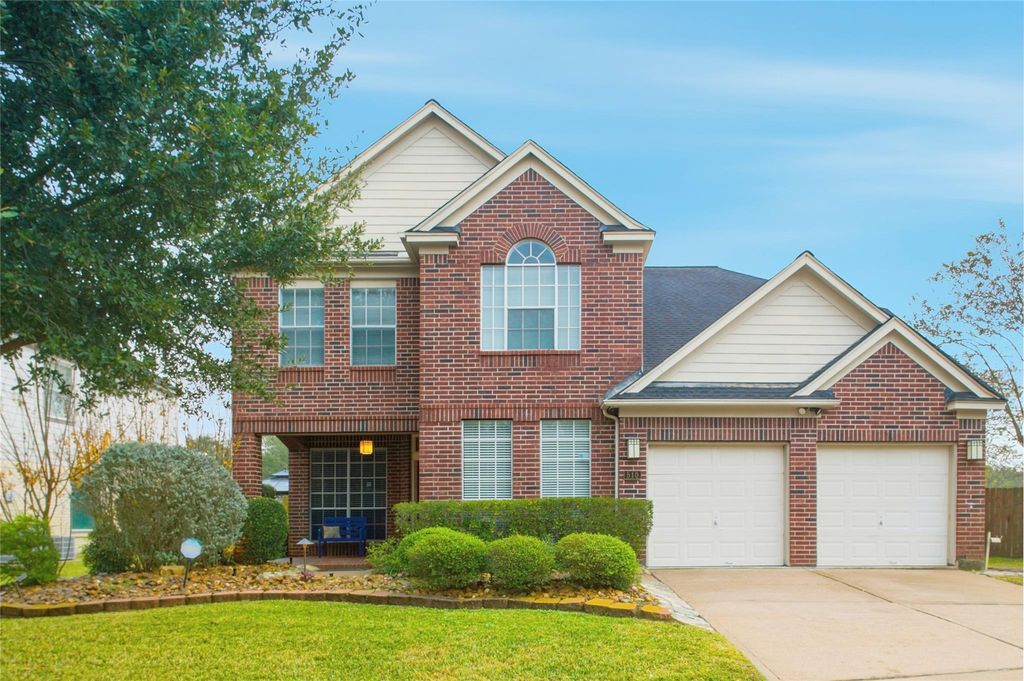 Photo of 510 Crestwater Court, Houston, TX 77082 (MLS # 43262973)