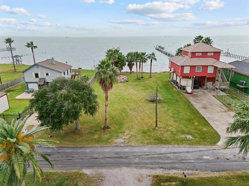 1035 6th Street
