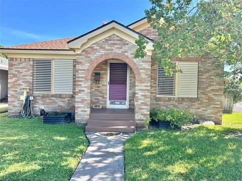 Photo of 4915 Houston Drive, Galveston, TX 77551 (MLS # 37678149)