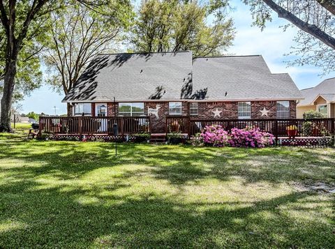 Homes For Sale - 14 Westwood Drive<br/> Trinity, TX 75862