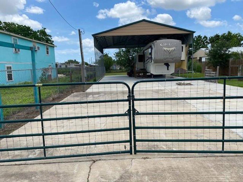 Photo of 1312 Center Street, Matagorda, TX 77457 (MLS # 74656909)