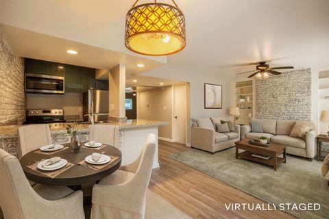 Photo of 5343 Richmond Avenue #12, Houston, TX 77056 (MLS # 20600645)