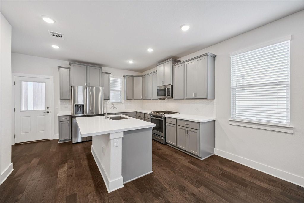 Photo of 15602 Ellinger Drive, Austin, TX 78728 (MLS # 9776627)