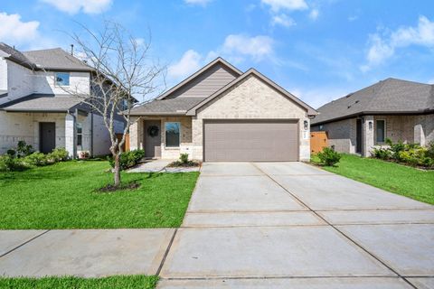 Photo of 20010 Sienna Green Drive, Hockley, TX 77447 (MLS # 79187088) Photo of 20010 Sienna Green Drive, Hockley, TX 77447 (MLS # 79187088)