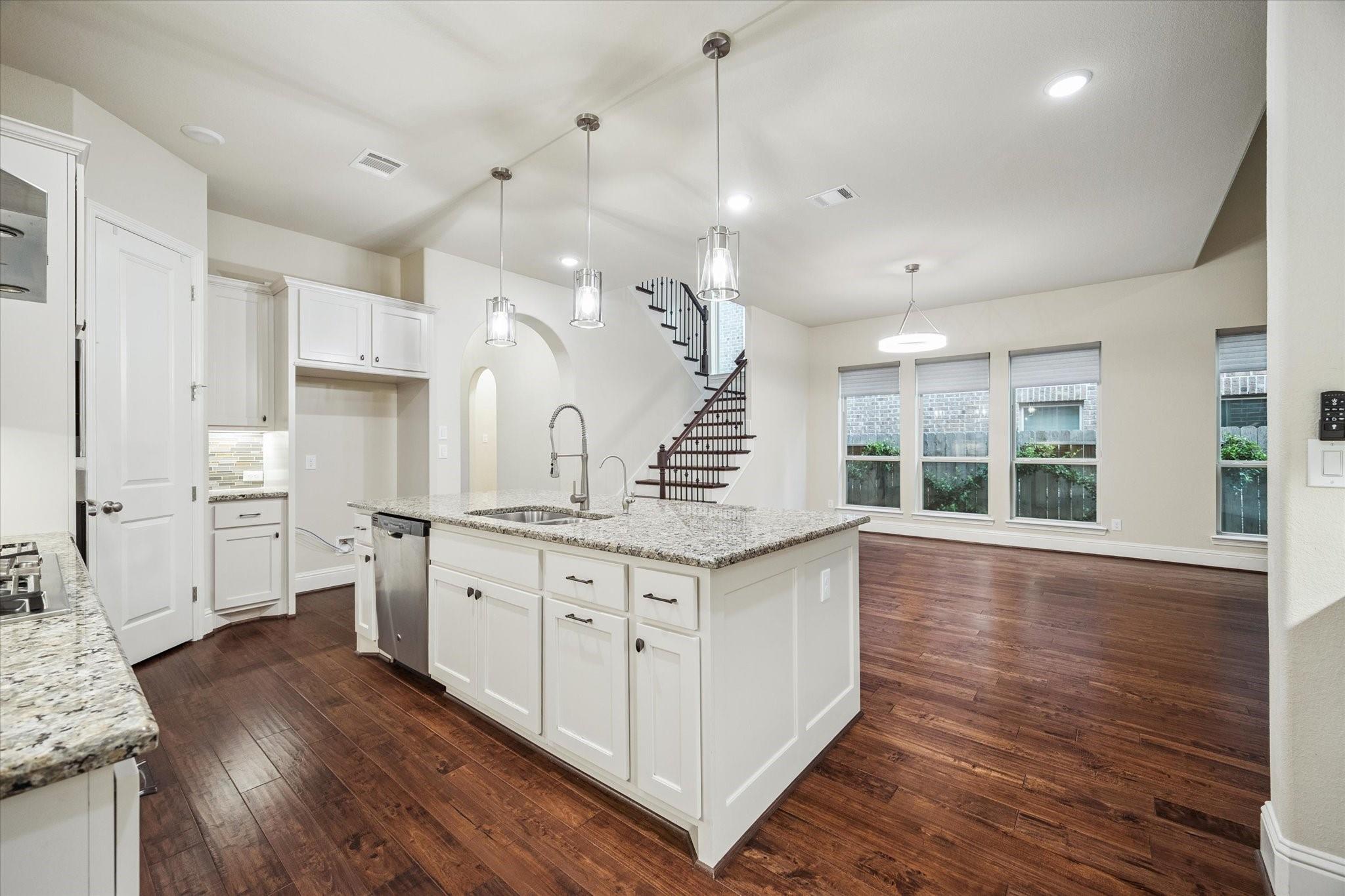 Houston, Texas 77077, United States, 4 Bedrooms Bedrooms, ,4 BathroomsBathrooms,Residential,Active,190954