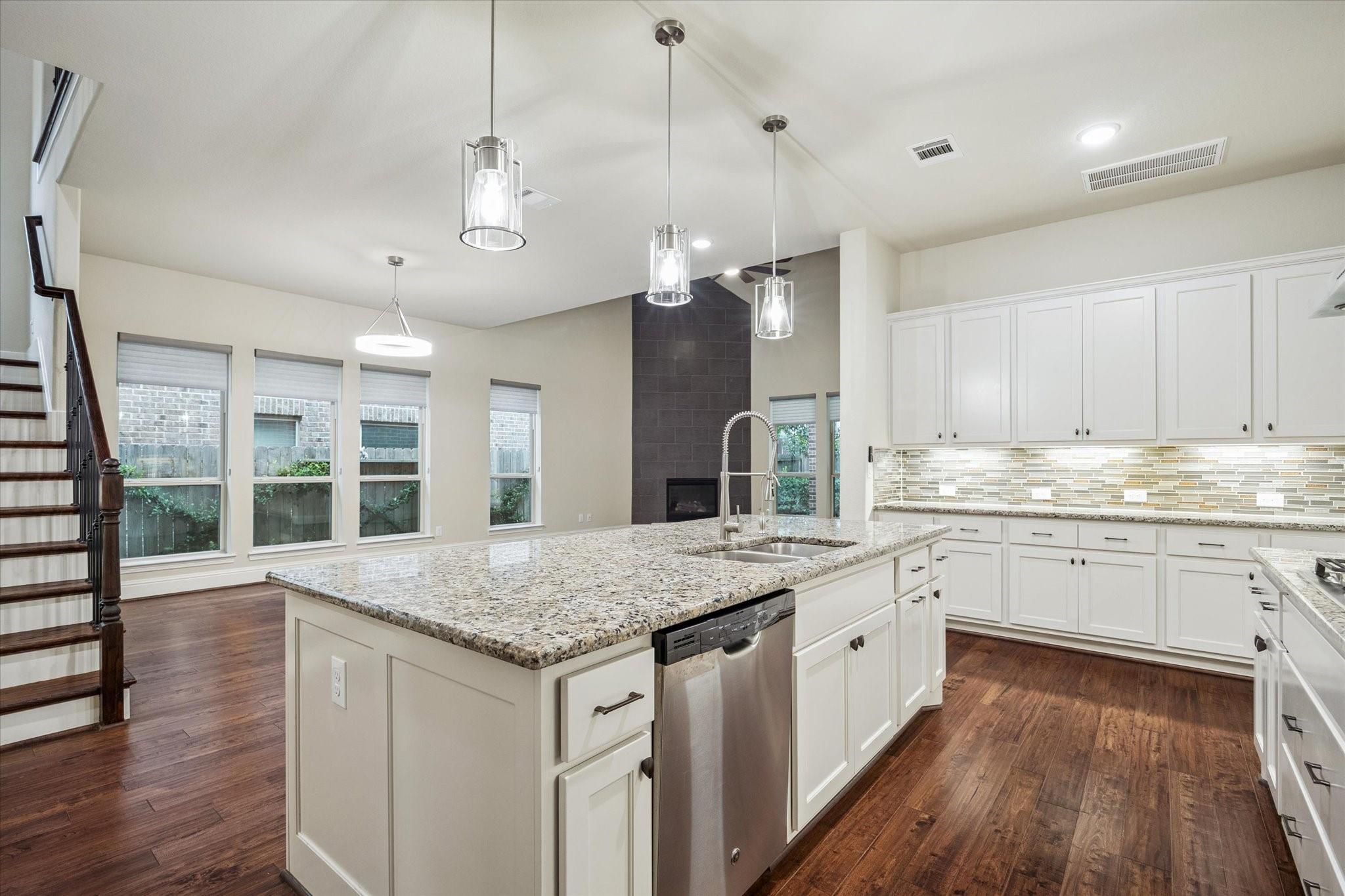 Houston, Texas 77077, United States, 4 Bedrooms Bedrooms, ,4 BathroomsBathrooms,Residential,Active,190954