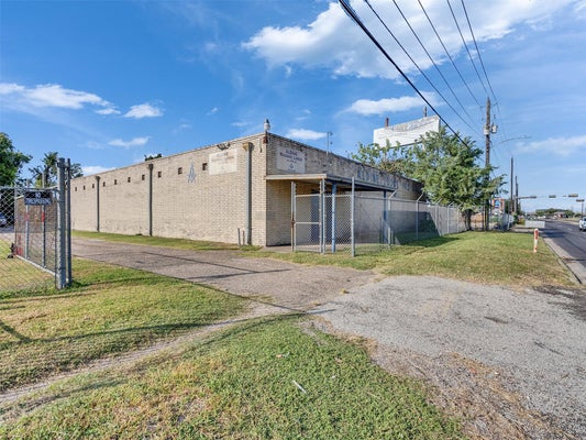 151 WEST RD, HOUSTON, TX 77037 - Image d0bcd6e0f0dc6fb4c6d680ec109fe3c5/4150401191