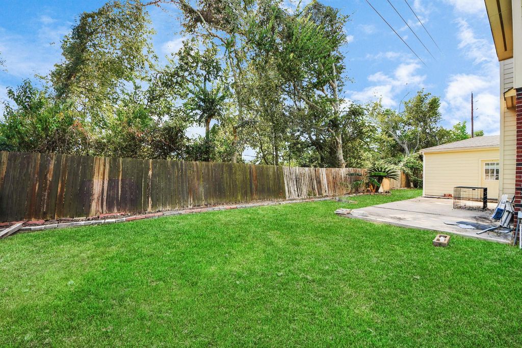 Photo of 1607 Parkview Lane, Missouri City, TX 77459 (MLS # 24384571)