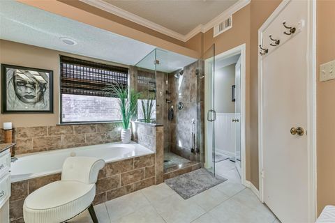 Tiny photo for 1719 Fairoaks Street, El Lago, TX 77586 (MLS # 23832021)