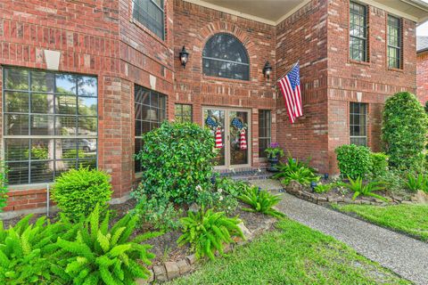 Tiny photo for 1719 Fairoaks Street, El Lago, TX 77586 (MLS # 23832021)