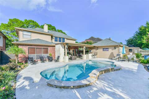 Tiny photo for 1719 Fairoaks Street, El Lago, TX 77586 (MLS # 23832021)