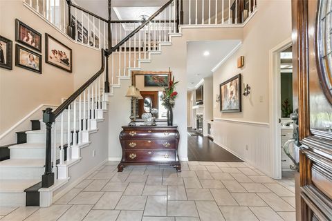 Tiny photo for 1719 Fairoaks Street, El Lago, TX 77586 (MLS # 23832021)