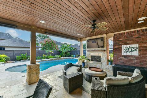 Tiny photo for 1719 Fairoaks Street, El Lago, TX 77586 (MLS # 23832021)
