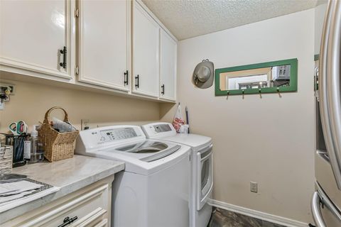 Tiny photo for 1719 Fairoaks Street, El Lago, TX 77586 (MLS # 23832021)