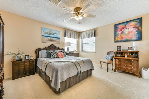 Tiny photo for 1719 Fairoaks Street, El Lago, TX 77586 (MLS # 23832021)